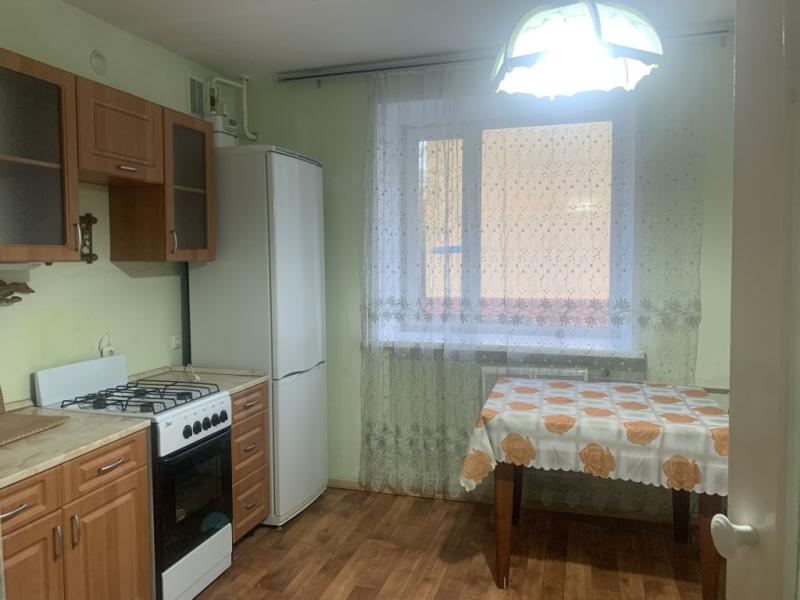 2-комн. квартира, 57 м², 1/10 этаж