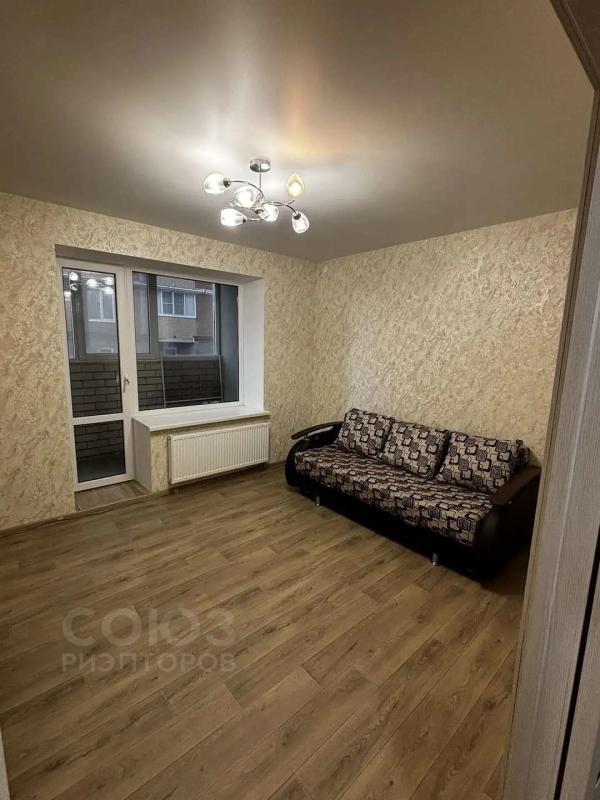 2-комн. квартира, 67 м², 1/5 этаж