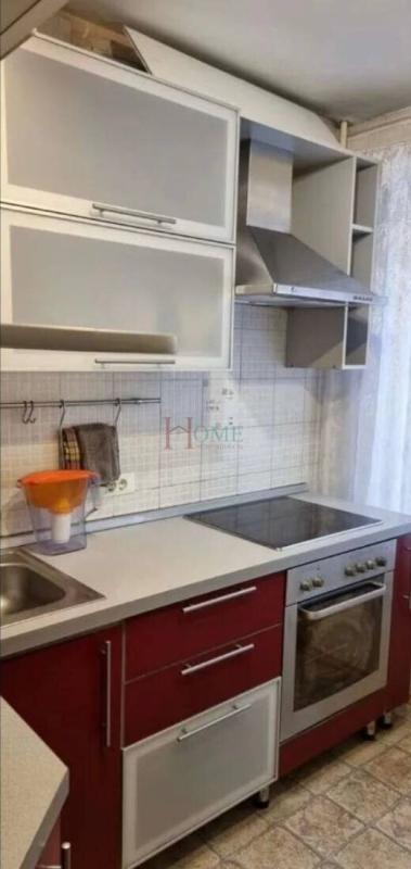 1-комн. квартира, 30 м², 1/9 этаж