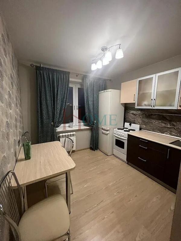 2-комн. квартира, 50 м², 10/10 этаж
