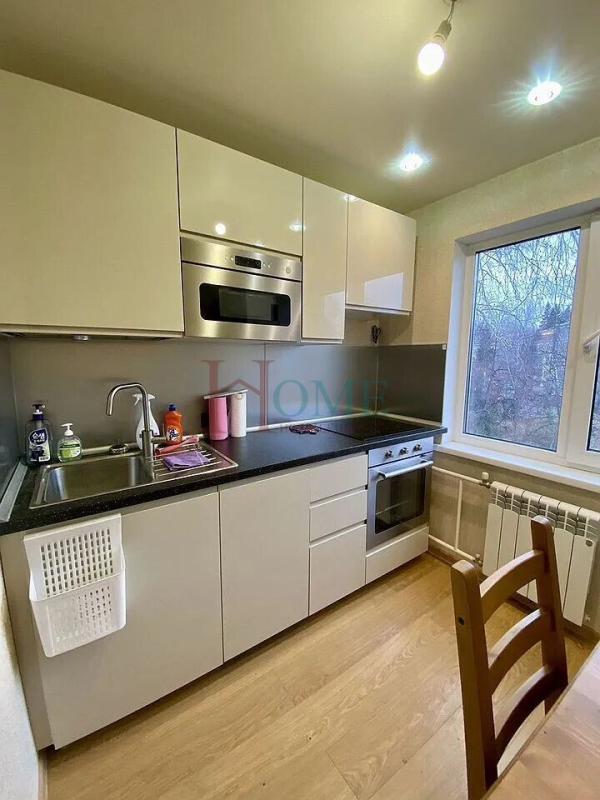 2-комн. квартира, 44 м², 4/4 этаж