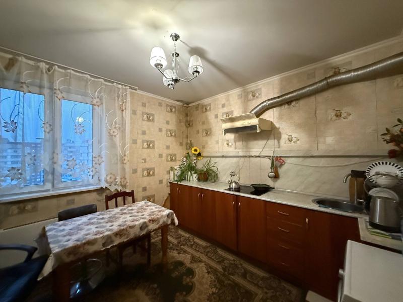 3-комн. квартира, 76 м², 15/18 этаж