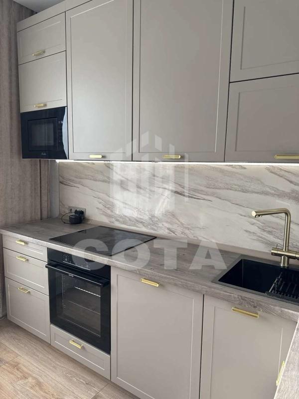 2-комн. квартира, 62 м², 10/10 этаж