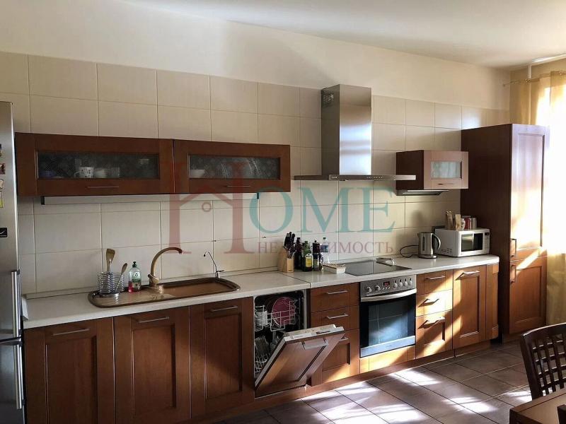 2-комн. квартира, 107 м², 9/13 этаж
