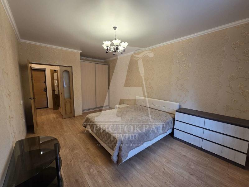1-комн. квартира, 50 м², 2/8 этаж