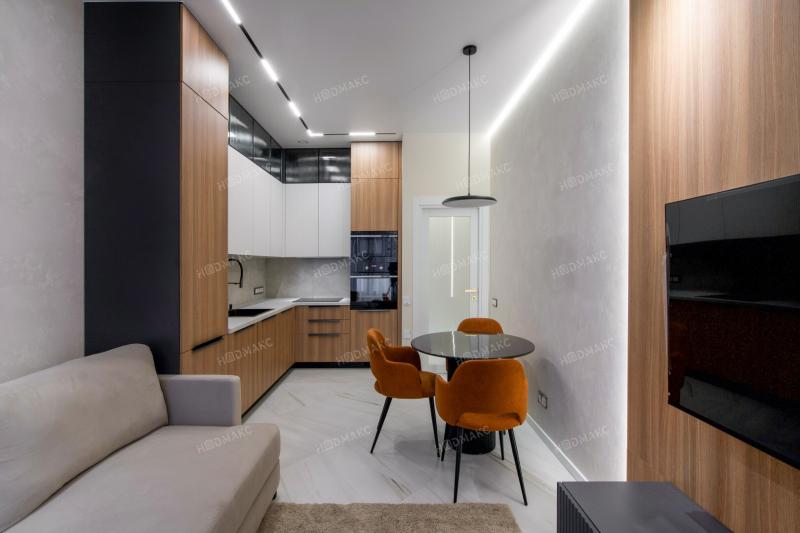 3-комн. квартира, 67 м², 2/10 этаж