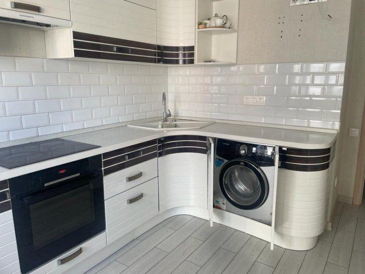 2-комн. квартира, 70 м², 8/19 этаж