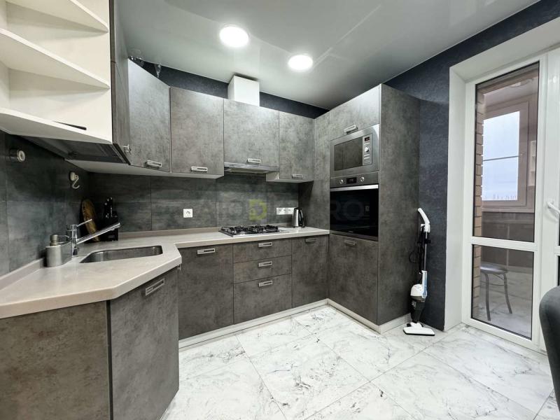 2-комн. квартира, 60 м², 10/10 этаж