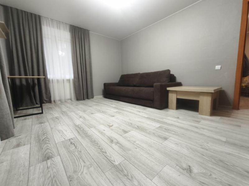 2-комн. квартира, 52 м², 1/5 этаж