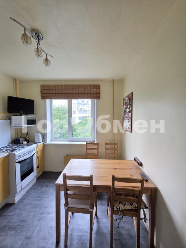 2-комн. квартира, 51 м², 3/5 этаж