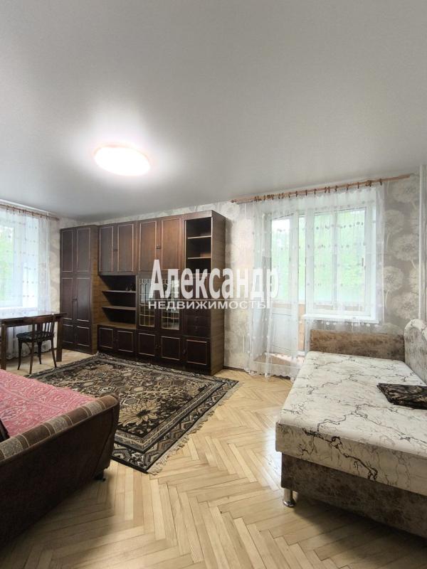 2-комн. квартира, 42 м², 3/9 этаж