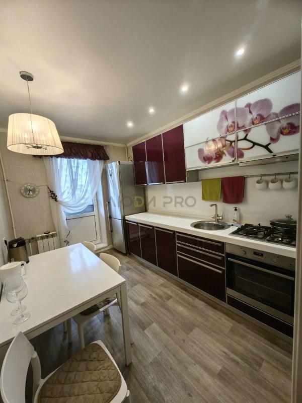 3-комн. квартира, 67 м², 2/10 этаж