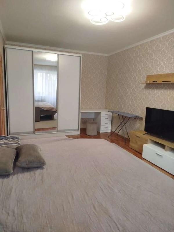 1-комн. квартира, 37 м², 2/17 этаж