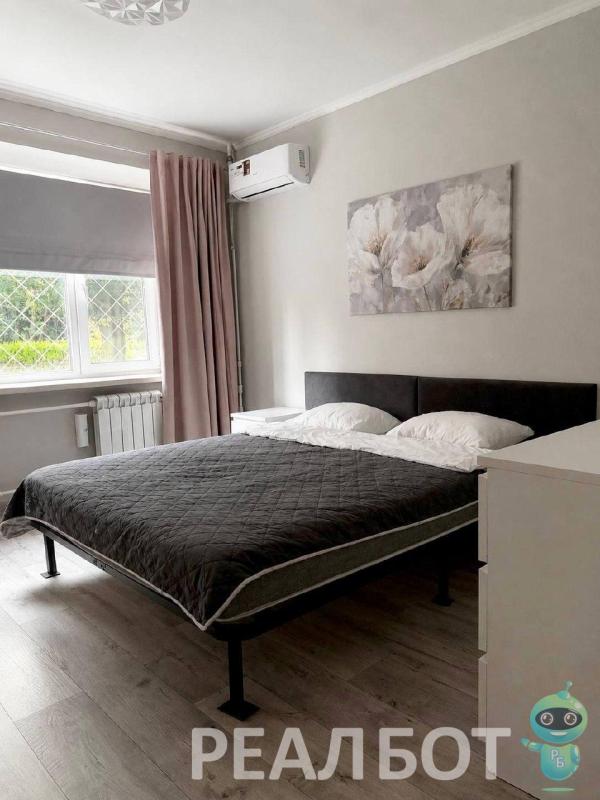 2-комн. квартира, 55 м², 1/5 этаж
