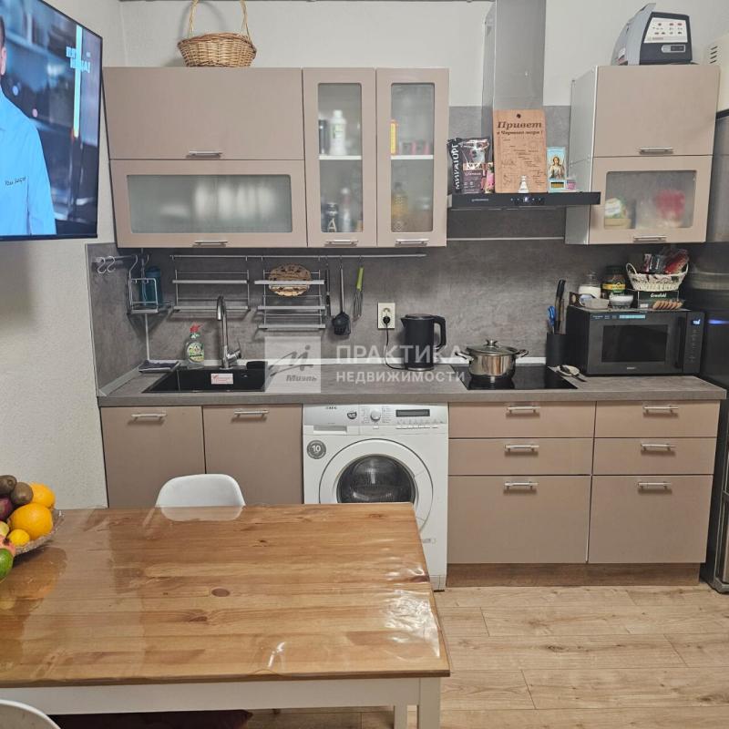 2-комн. квартира, 64 м², 12/17 этаж