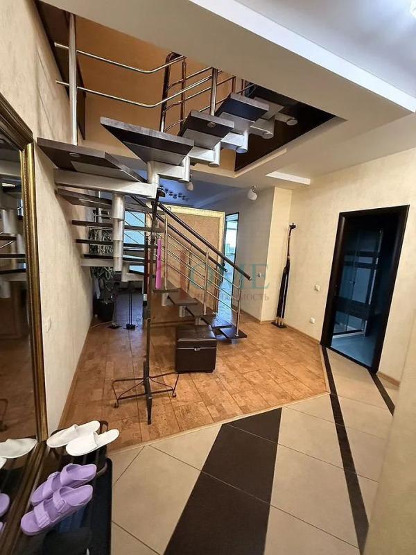 4-комн. квартира, 136 м², 16/17 этаж