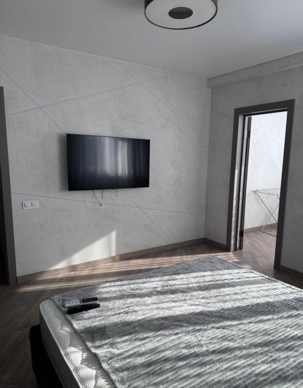 2-комн. квартира, 95 м², 10/16 этаж
