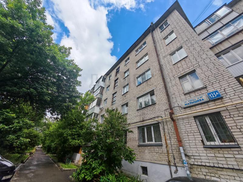 2-комн. квартира, 46 м², 1/5 этаж