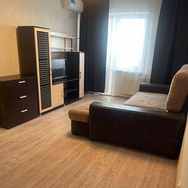 1-комн. квартира, 38 м², 10/18 этаж