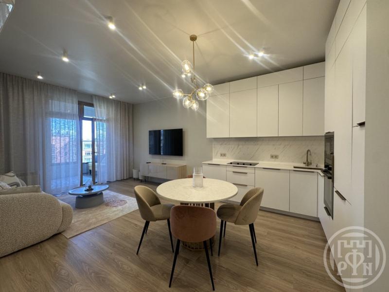 2-комн. квартира, 73 м², 5/9 этаж