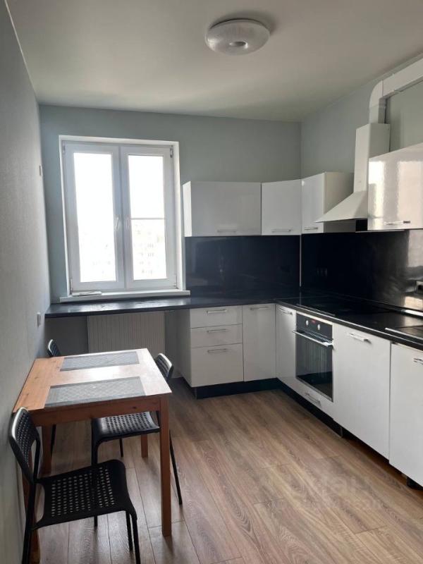 2-комн. квартира, 60 м², 16/17 этаж