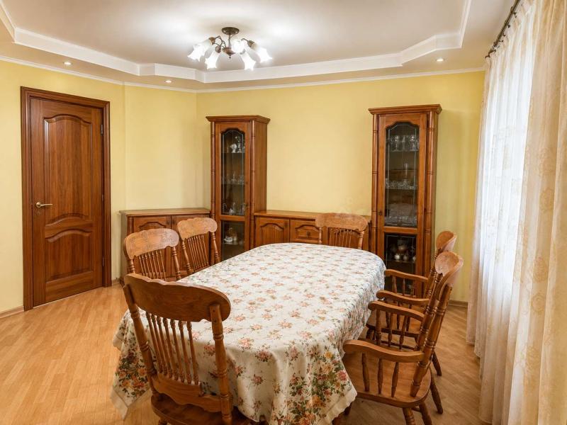 3-комн. квартира, 110 м², 5/10 этаж