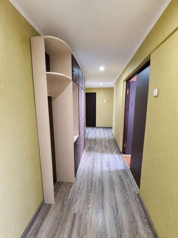 3-комн. квартира, 70 м², 2/5 этаж