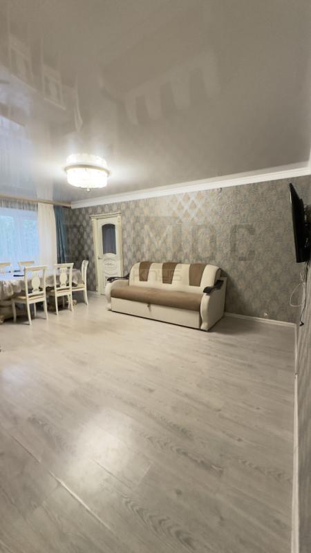 2-комн. квартира, 42 м², 3/5 этаж