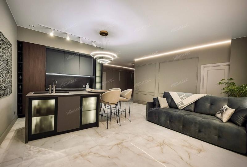 4-комн. квартира, 120 м², 2/8 этаж