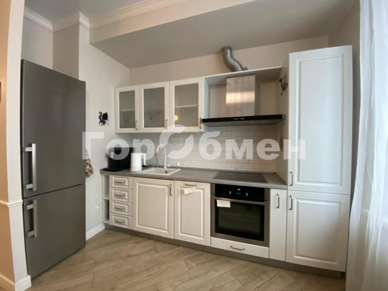 2-комн. квартира, 65 м², 2/24 этаж