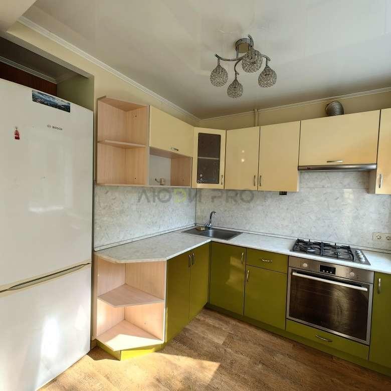 2-комн. квартира, 43 м², 3/5 этаж