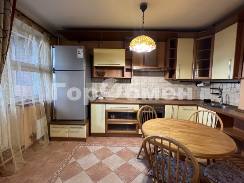 2-комн. квартира, 77 м², 14/14 этаж