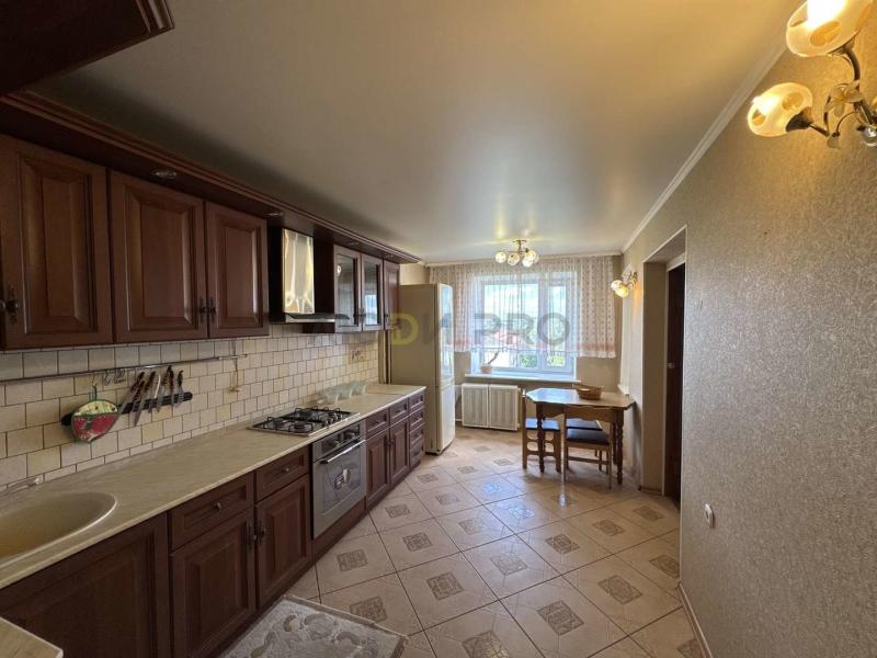 3-комн. квартира, 98 м², 8/10 этаж