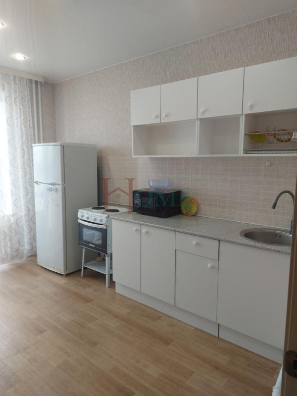 1-комн. квартира, 42 м², 13/18 этаж