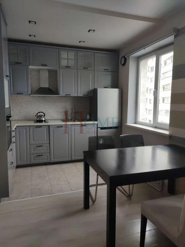 2-комн. квартира, 55 м², 11/16 этаж