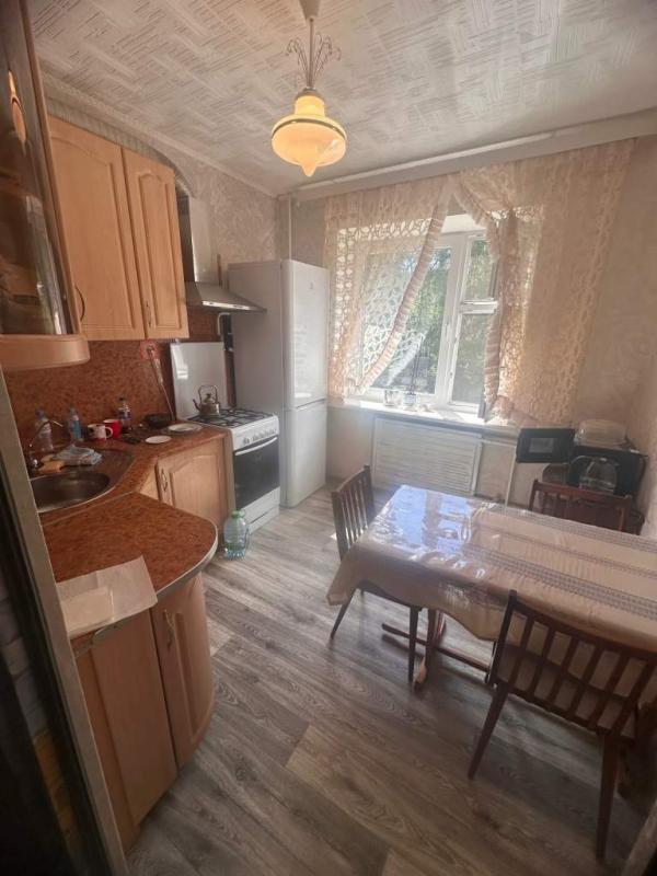 2-комн. квартира, 53 м², 3/10 этаж