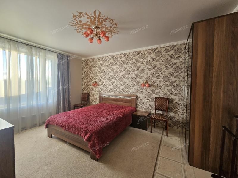 3-комн. квартира, 96 м², 8/12 этаж