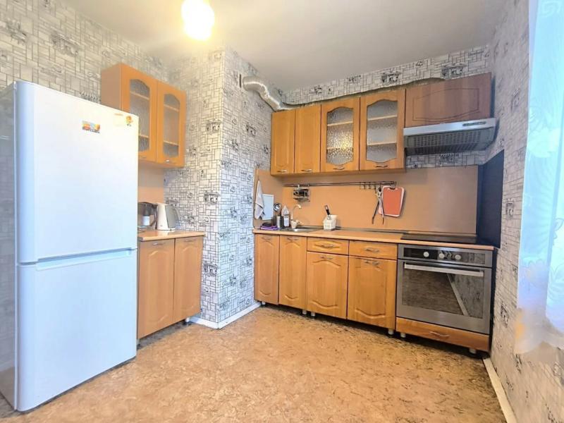 3-комн. квартира, 82 м², 3/17 этаж