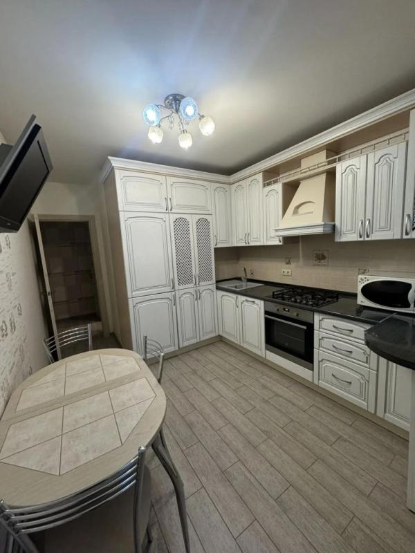 1-комн. квартира, 50 м², 2/4 этаж
