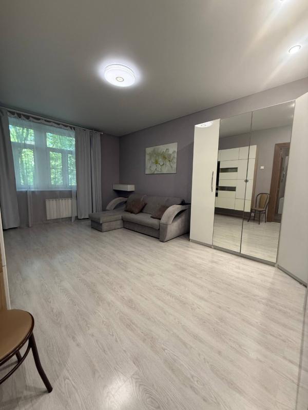 2-комн. квартира, 56 м², 2/7 этаж