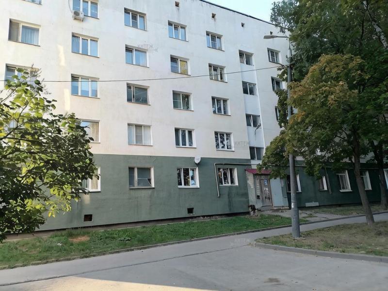 1 комната в 5-комнатной квартире, 12.7 м²