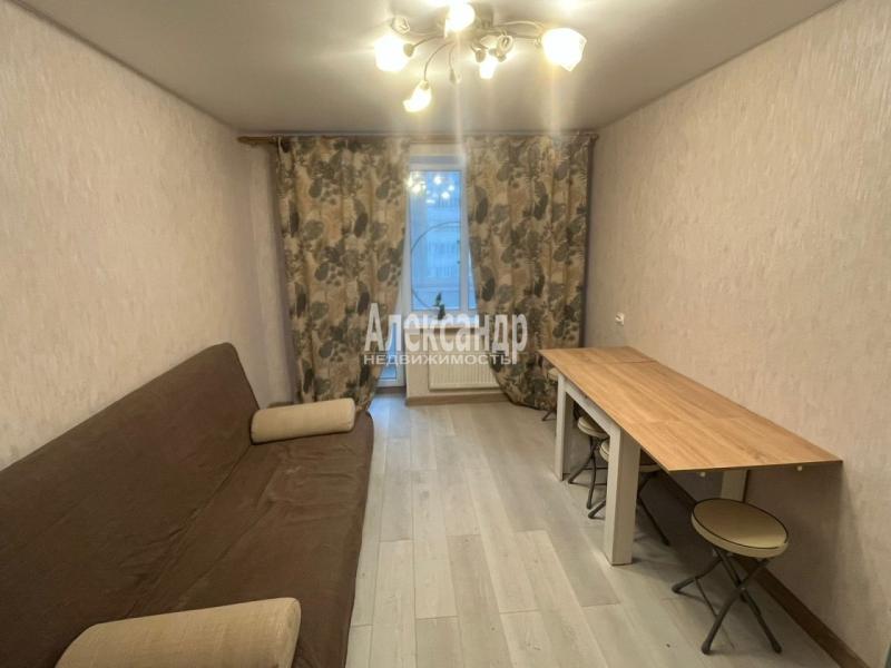 1 комната в 12-комнатной квартире, 12 м²