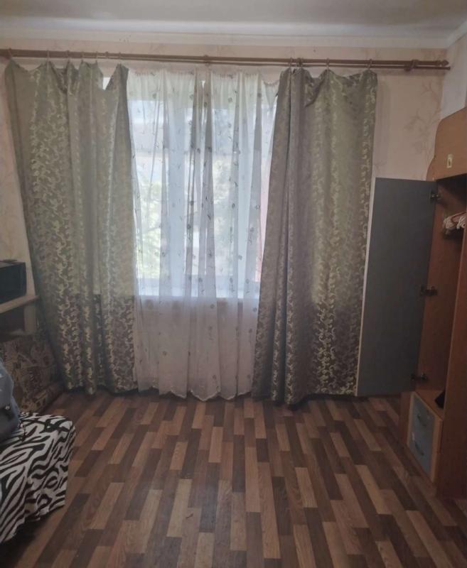 1 комната в 4-комнатной квартире