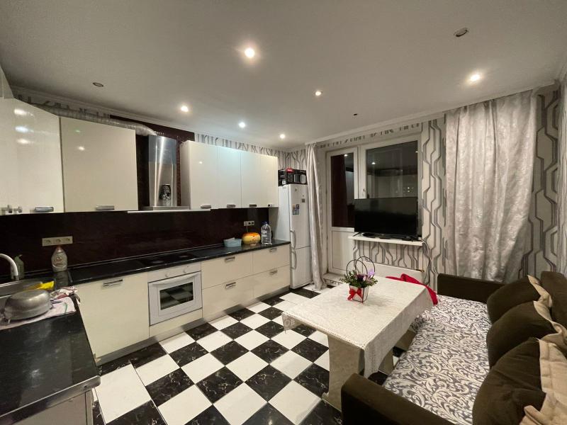 Комната в 3-комнатной квартире, 15 м²