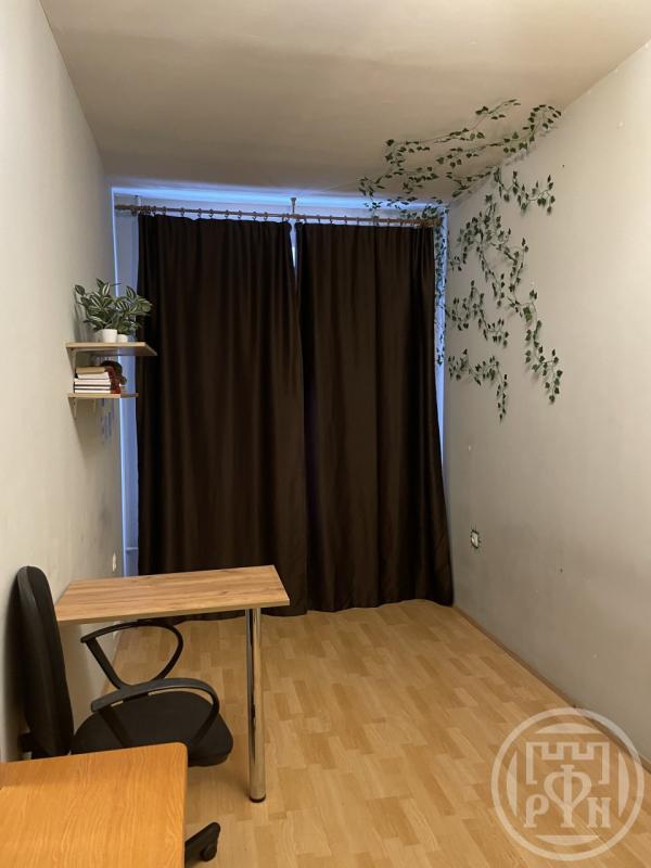 1 комната в 5-комнатной квартире, 13.4 м²