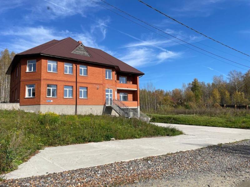 Дом, 706 м², 25 сот.