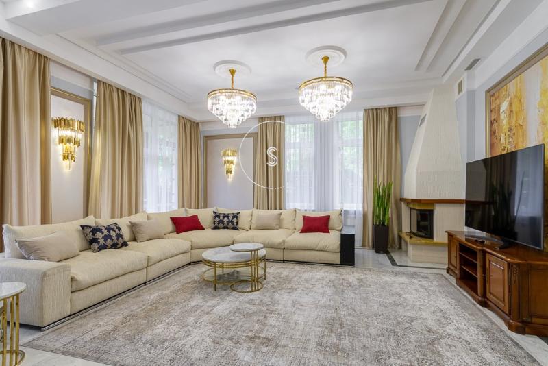 Дом, Московская область, пос. Барвиха, тер-рия СП Барвиха, 35. Фото 1