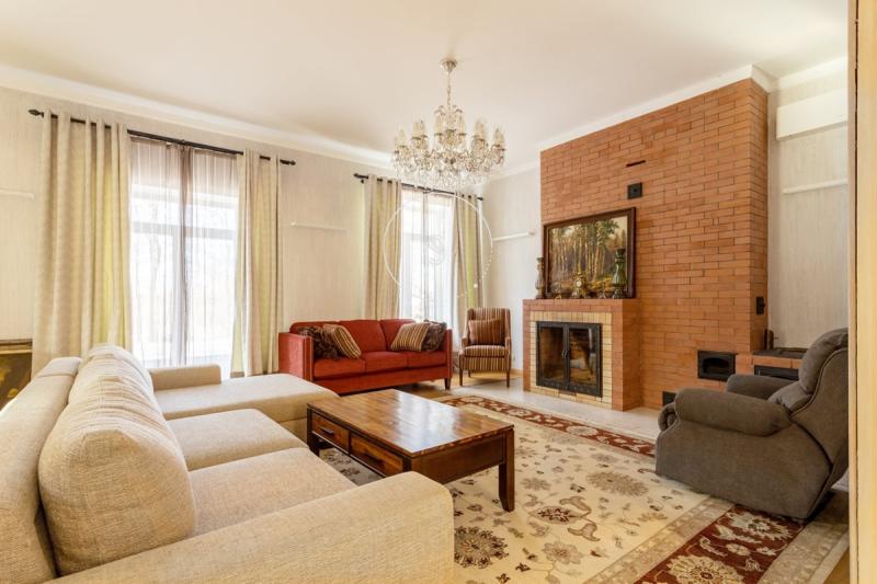 Таунхаус, 450 м², 15 сот.