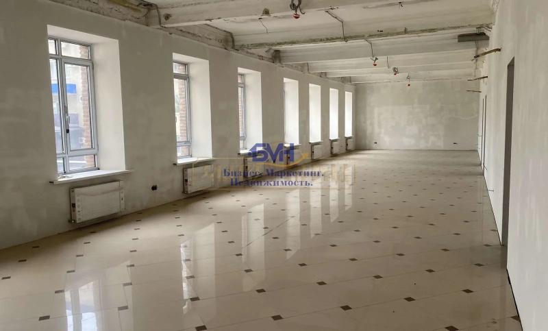 Офис, 1 800 м²