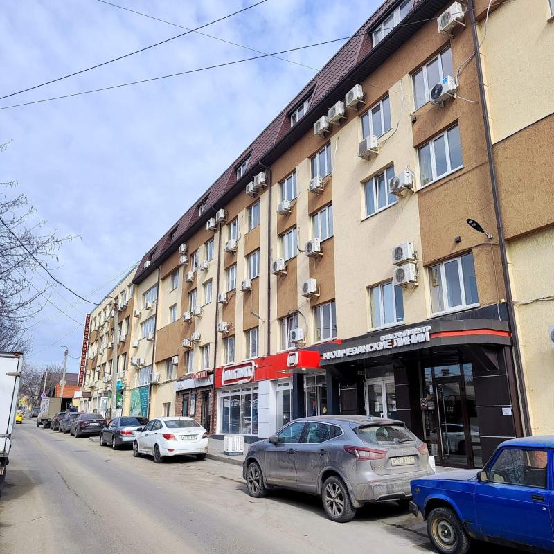 Офис, 683 м²